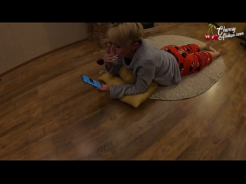 ❤️ Gekke blonde sûgje Enorme lul dy't derop sûgje en stuiterje - Anale seks ❤❌ Porno vk op fy.28films.ru ❌